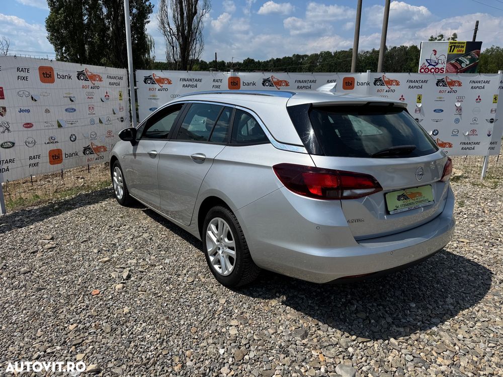 Opel Astra 1.6 CDTI ECOTEC Start/Stop Cosmo - 4