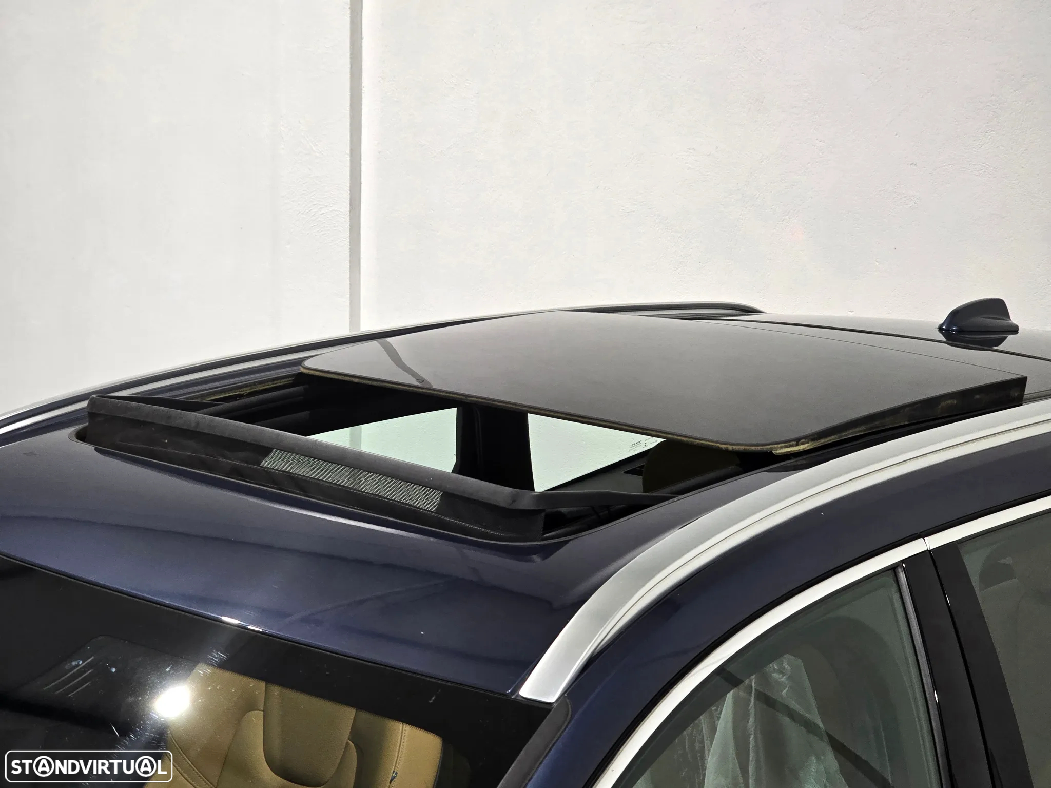 Volvo XC 60 2.0 T8 PHEV Momentum AWD - 9