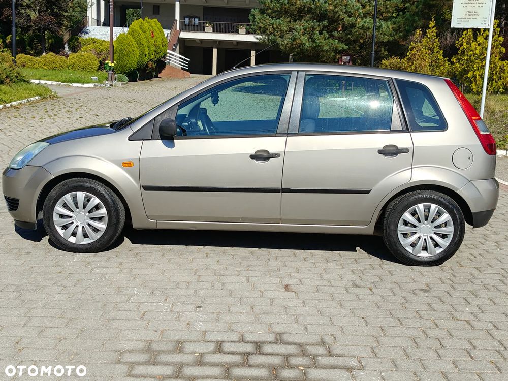 Ford Fiesta 1.25 Celebration - 18