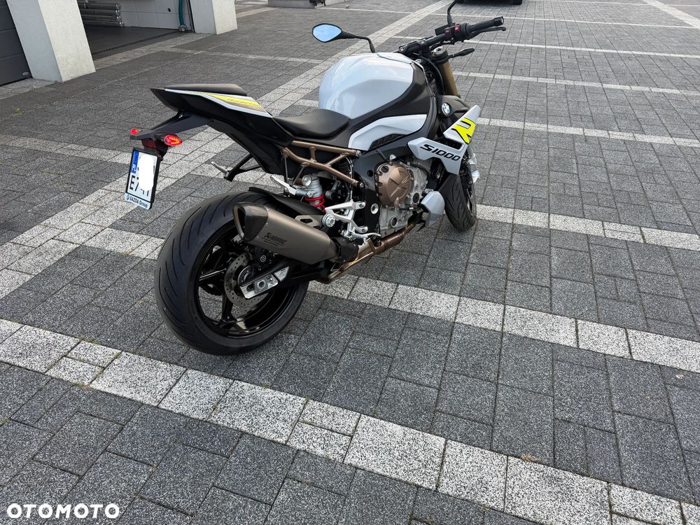 BMW S - 29