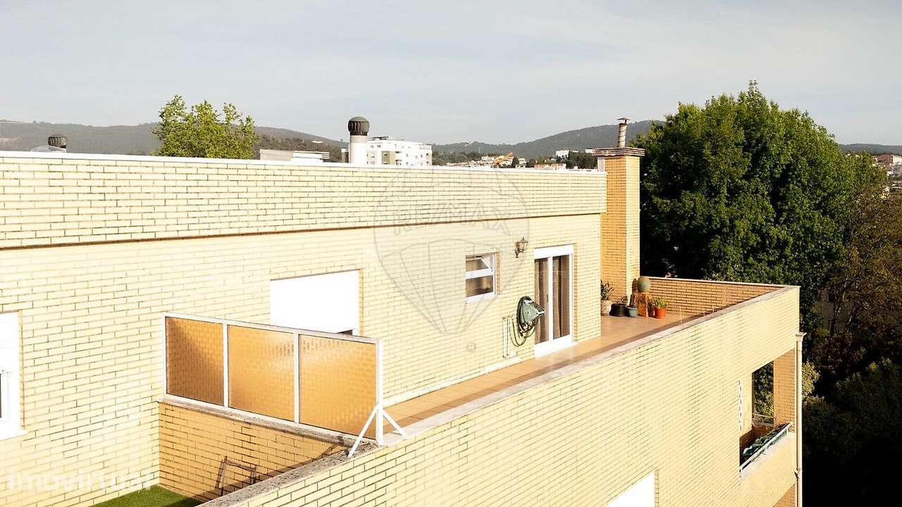 Apartamento, 198 m², Braga (Maximinos, Sé e Cividade) - Grande imagem: 5/34