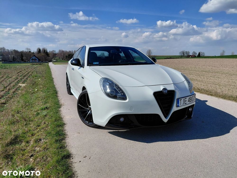 Alfa Romeo Giulietta 2.0 JTDM 16V - 2