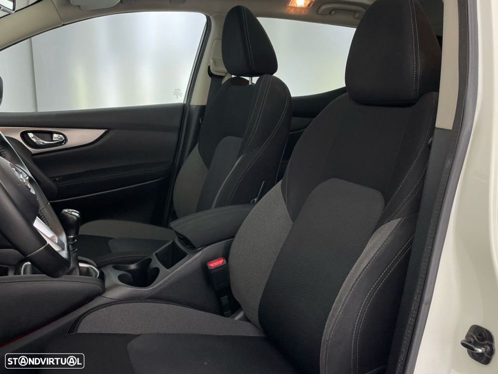 Nissan Qashqai 1.5 dCi N-Connecta - 18