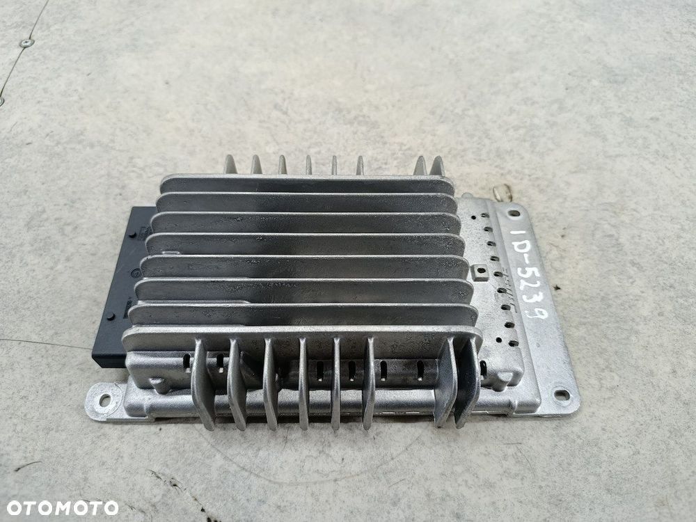 WZMACNIACZ SUBWOFERA  ALFA ROMEO GT II 00606833250 BOSE - 1