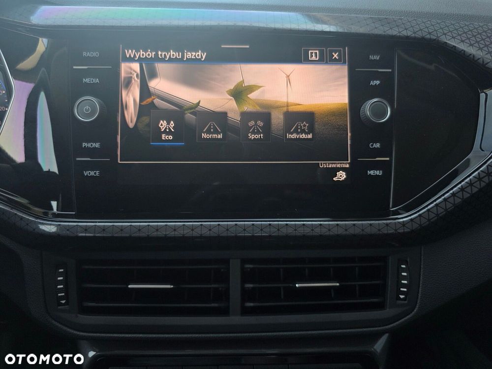 Volkswagen T-Cross 1.5 TSI ACT Style DSG - 18