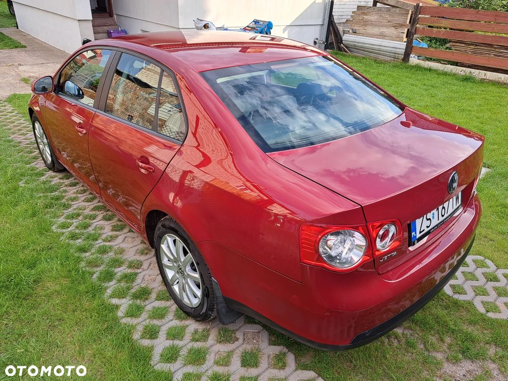 Volkswagen Jetta 1.9 TDI Comfortline - 5