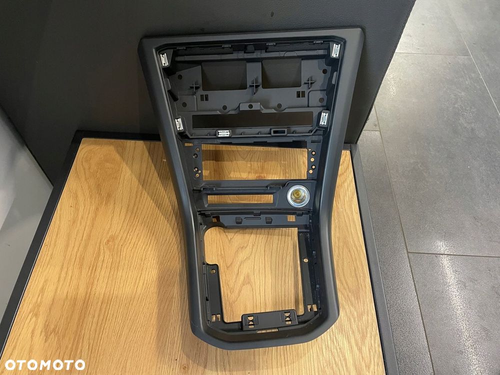 Panel Ramka Tunel VW Touran III 5 5T 2015- - 6