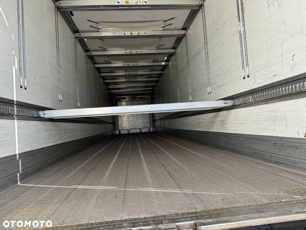 Schmitz Cargobull Chłodnia Doppel Stock Os podnoszona x 2 - 6