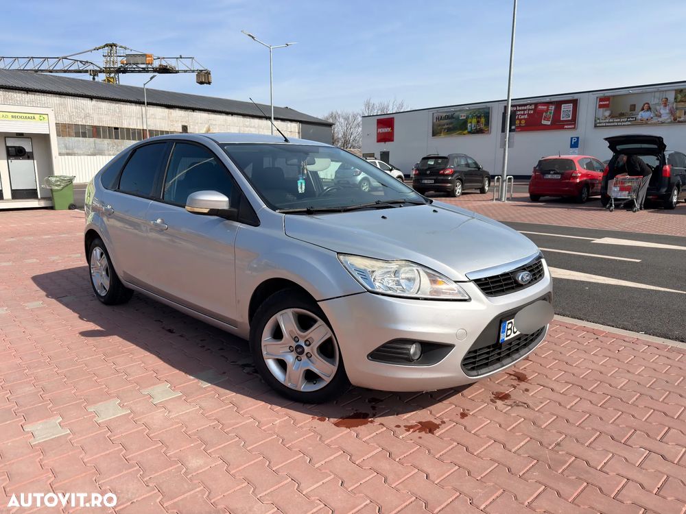 Ford Focus 1.6i Trend - 1