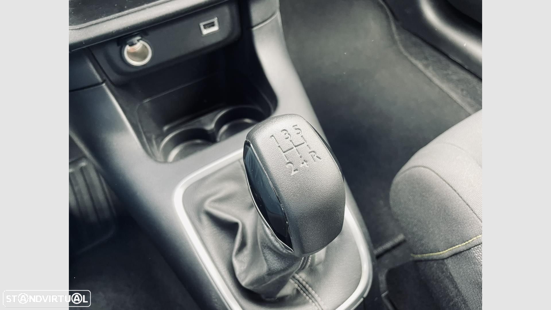 Citroën C3 1.2 PureTech C-Series - 11