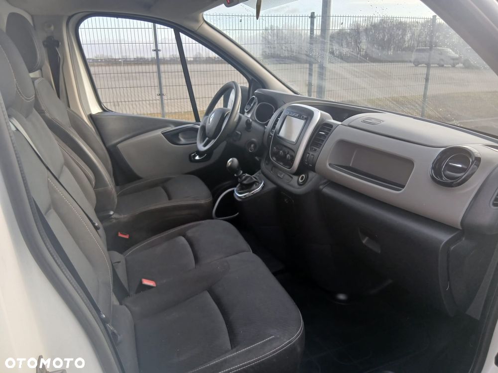 Renault TRAFIC - 11