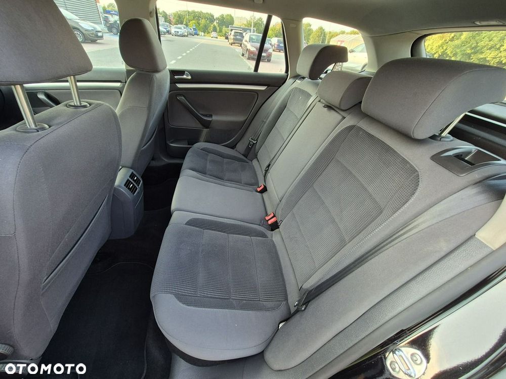 Volkswagen Golf - 16
