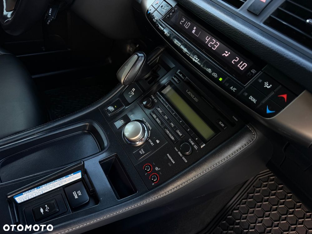 Lexus CT 200h Comfort EU6 - 31