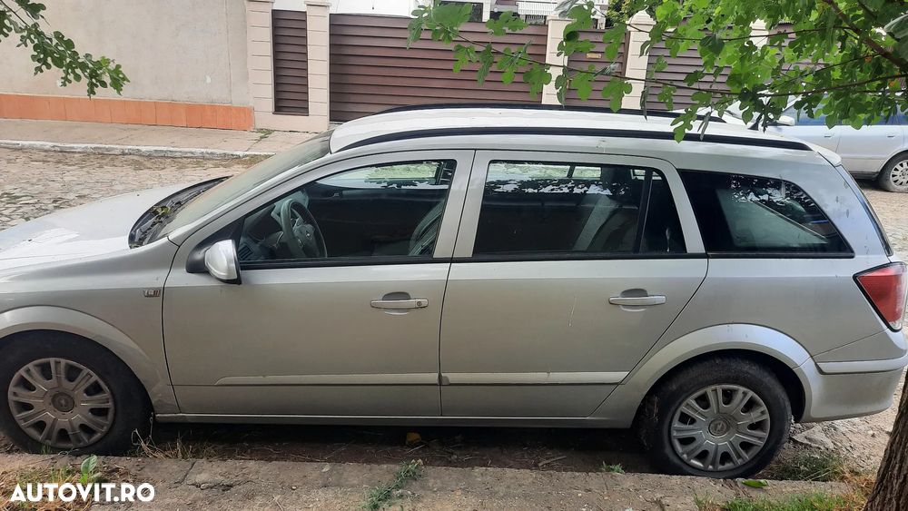 Opel Astra Classic Caravan 1.6i - 10