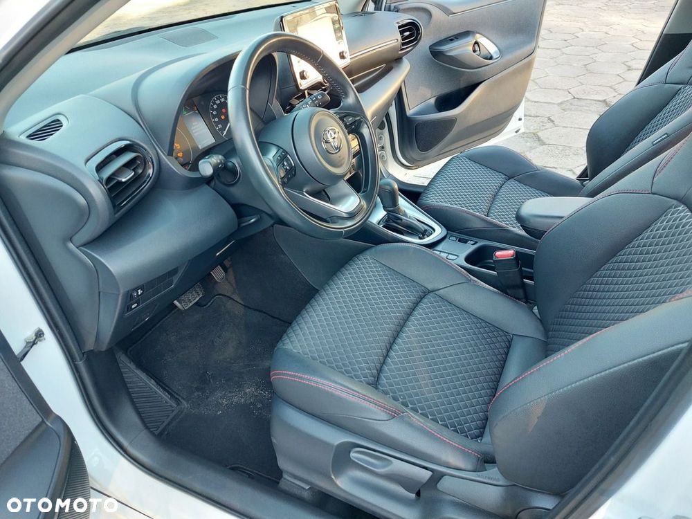 Toyota Yaris - 17