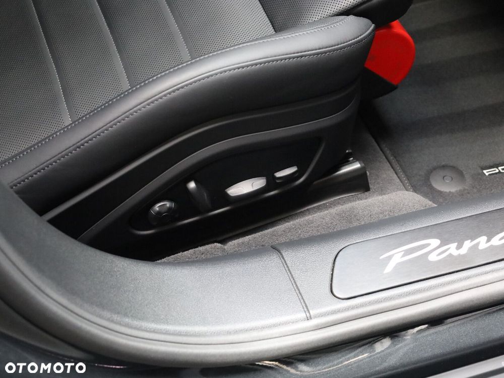 Porsche Panamera - 18