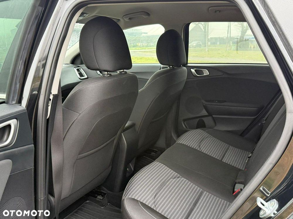 Kia Ceed 1.5 T-GDI Business Line Plus - 13