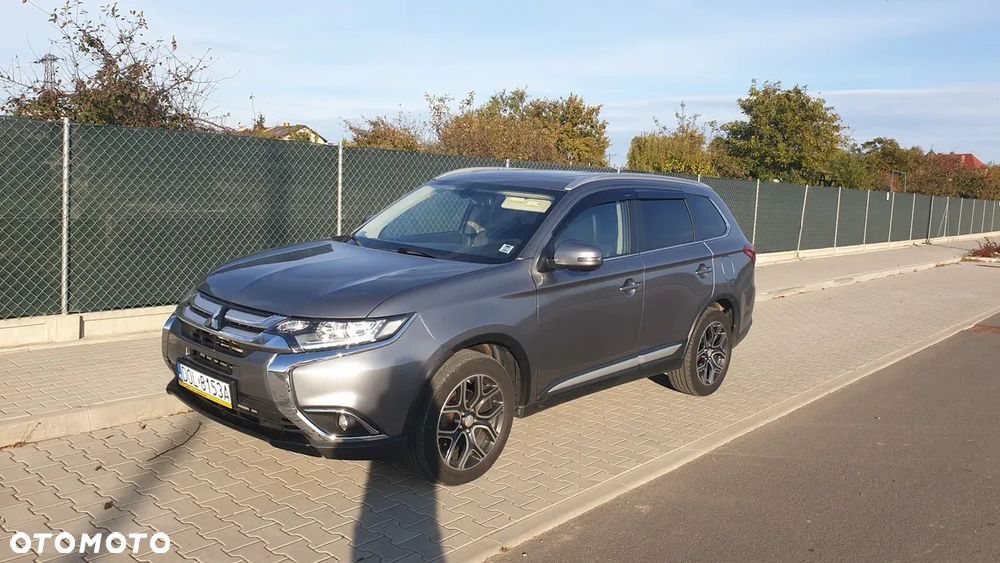 Mitsubishi Outlander - 3