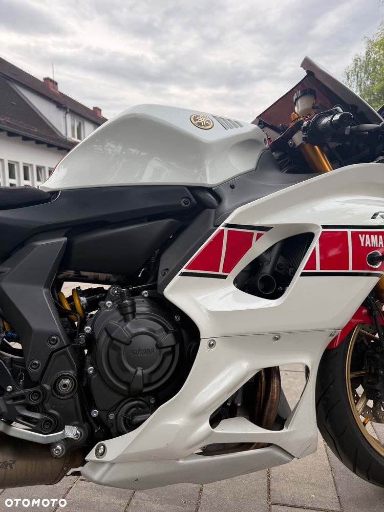 Yamaha R7 - 9