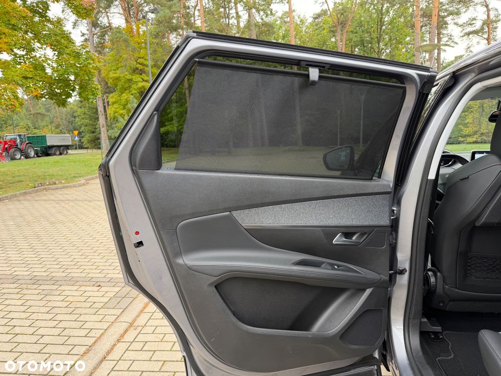 Peugeot 5008 1.5 BlueHDI Allure S&S - 28