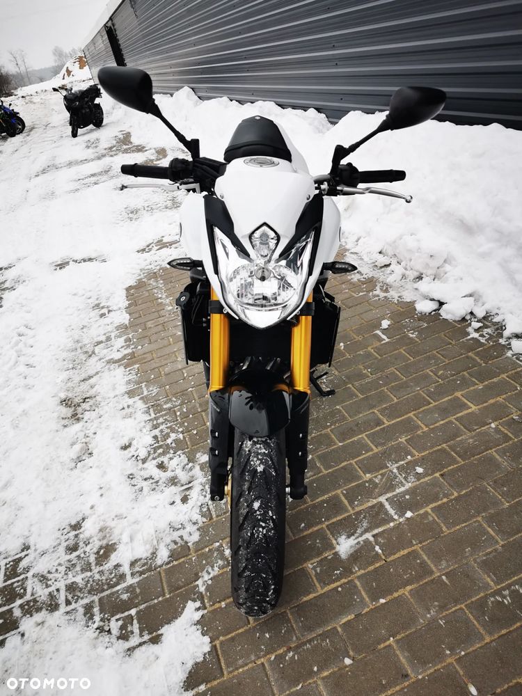 Yamaha FZ8 - 26