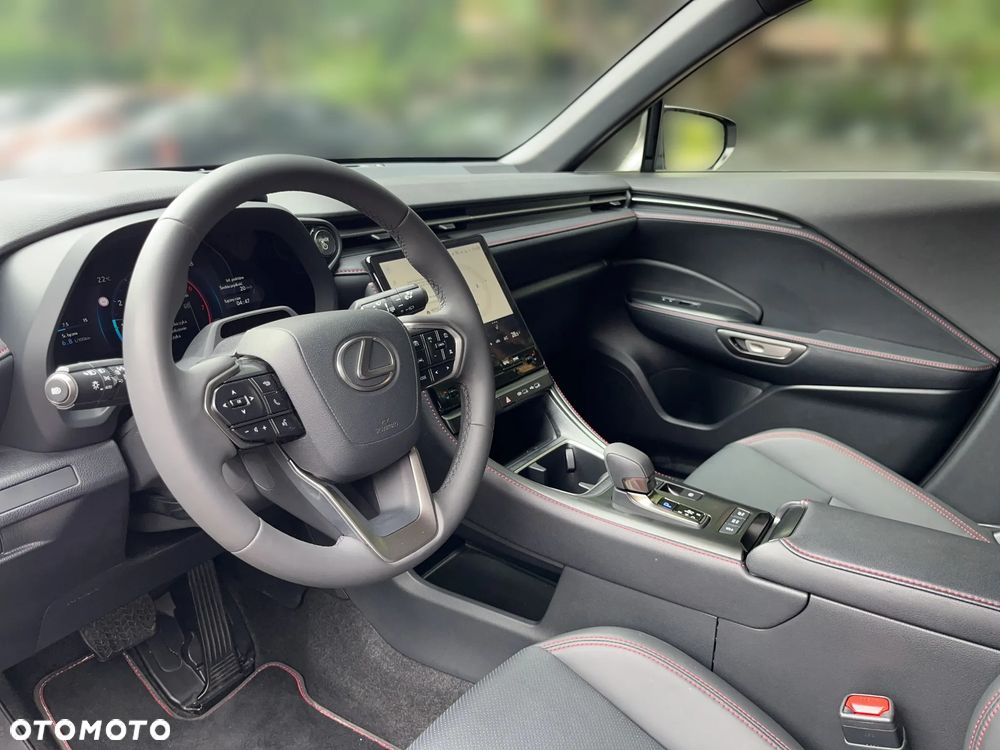 Lexus LBX 1.5 Hybrid Emotion - 5