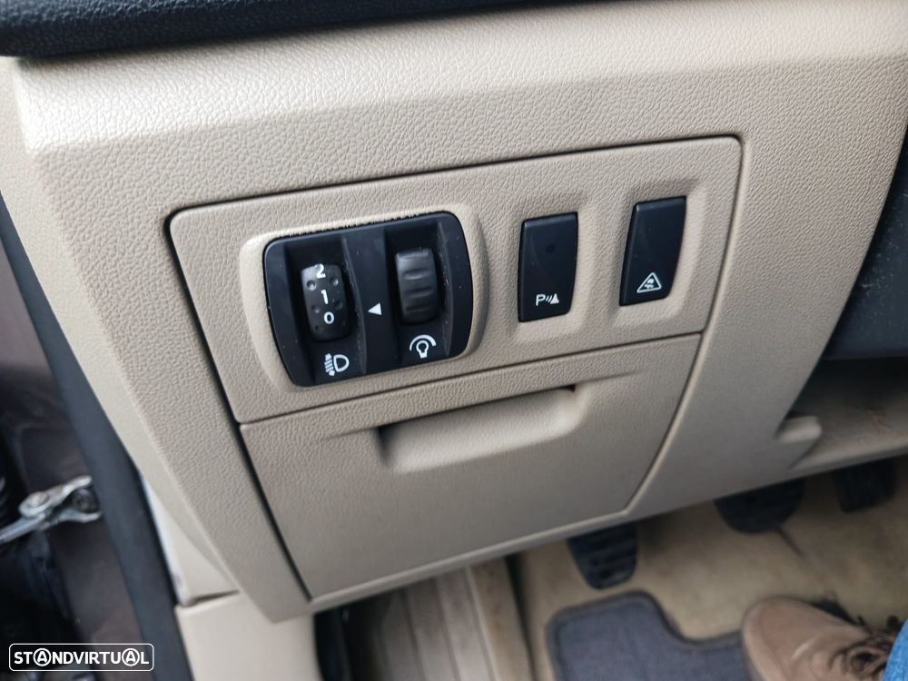 Renault Laguna 2.0 dCi Dynamique S - 31