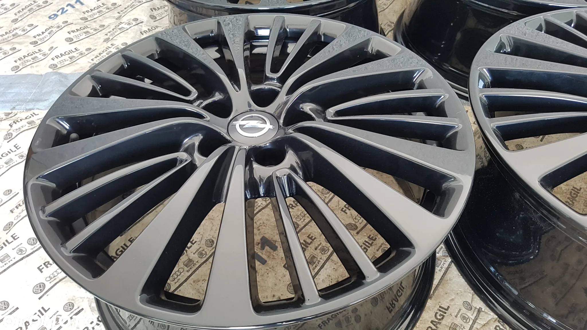 FELGI ALU ORYGINAŁ  OPEL GRANDLAND X  7,5jx18  IS49 5x108 CZUJNIKI - 6