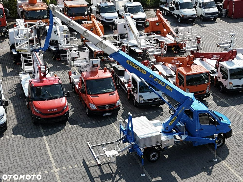 Mercedes-Benz Sprinter - 16