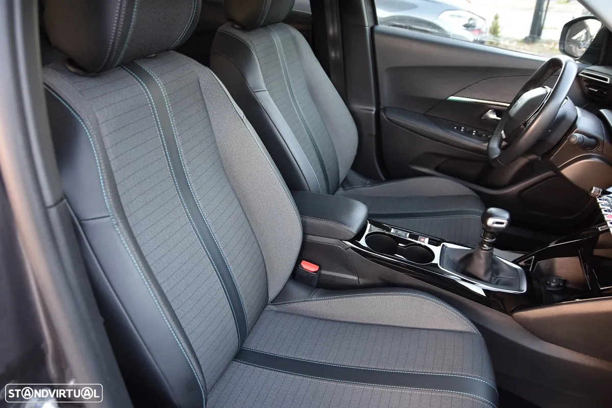 Peugeot 2008 1.2 PureTech Allure Pack - 22
