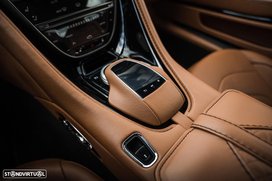 Aston Martin DBS Coupe Superleggera - 24