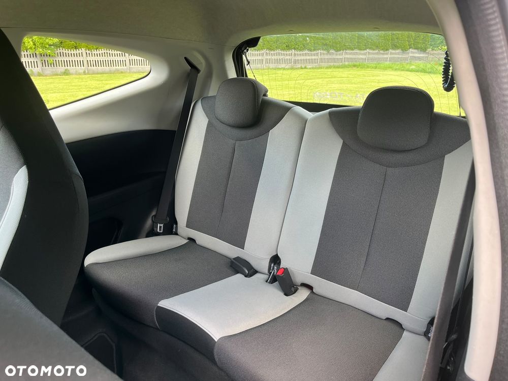 Toyota Aygo x-clusiv - 23