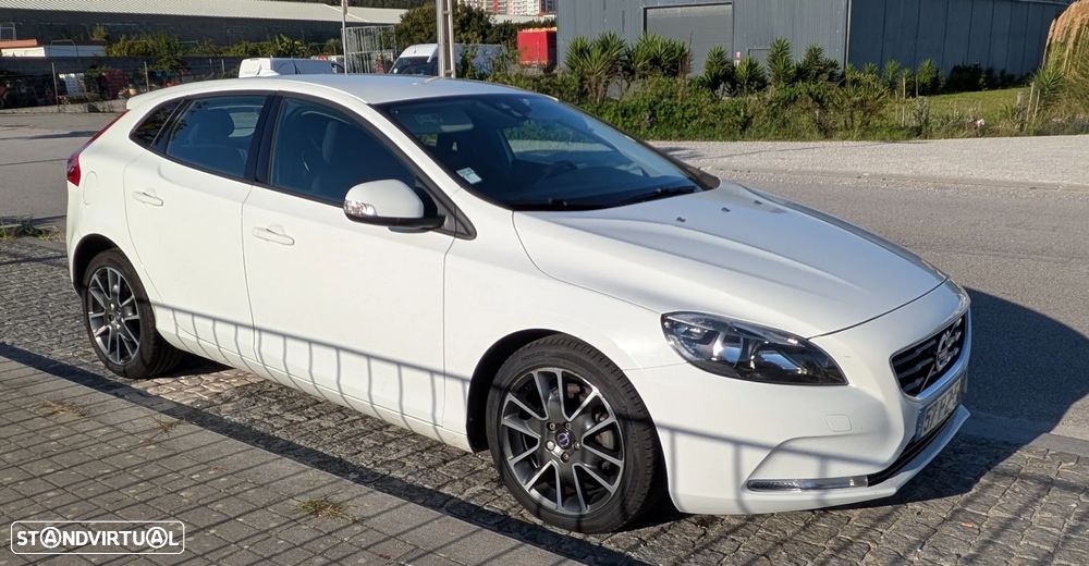 Volvo V40 1.6 D2 Eco Kinetic - 3