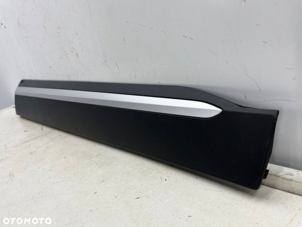 Listwa MG ZS II 24r.- prawa przednia dolna nakładka drzwi bocznych prawy przód 11410356r - 11