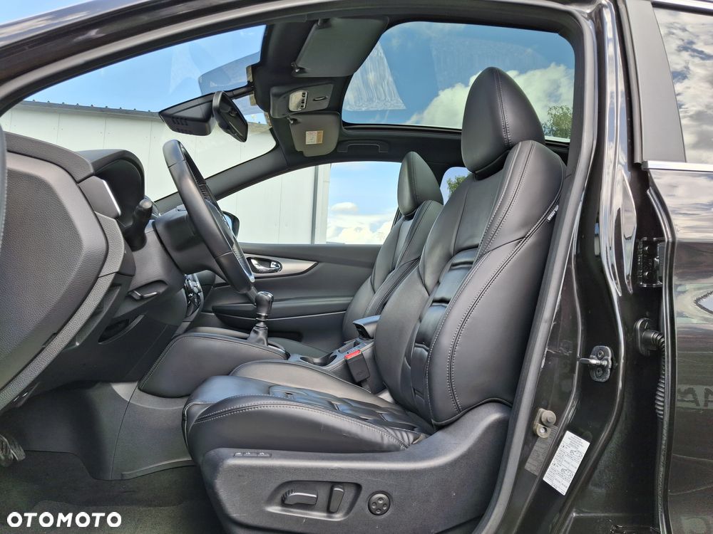 Nissan Qashqai 1.2 DIG-T TEKNA+ - 19