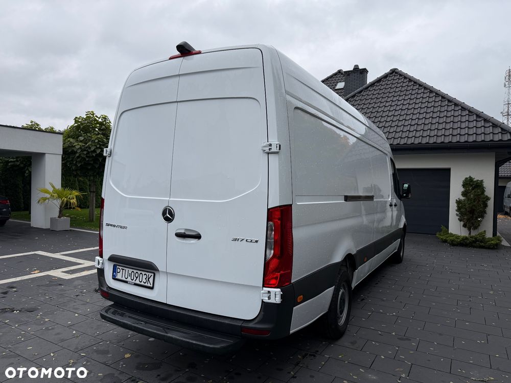Mercedes-Benz Sprinter 317 - 10