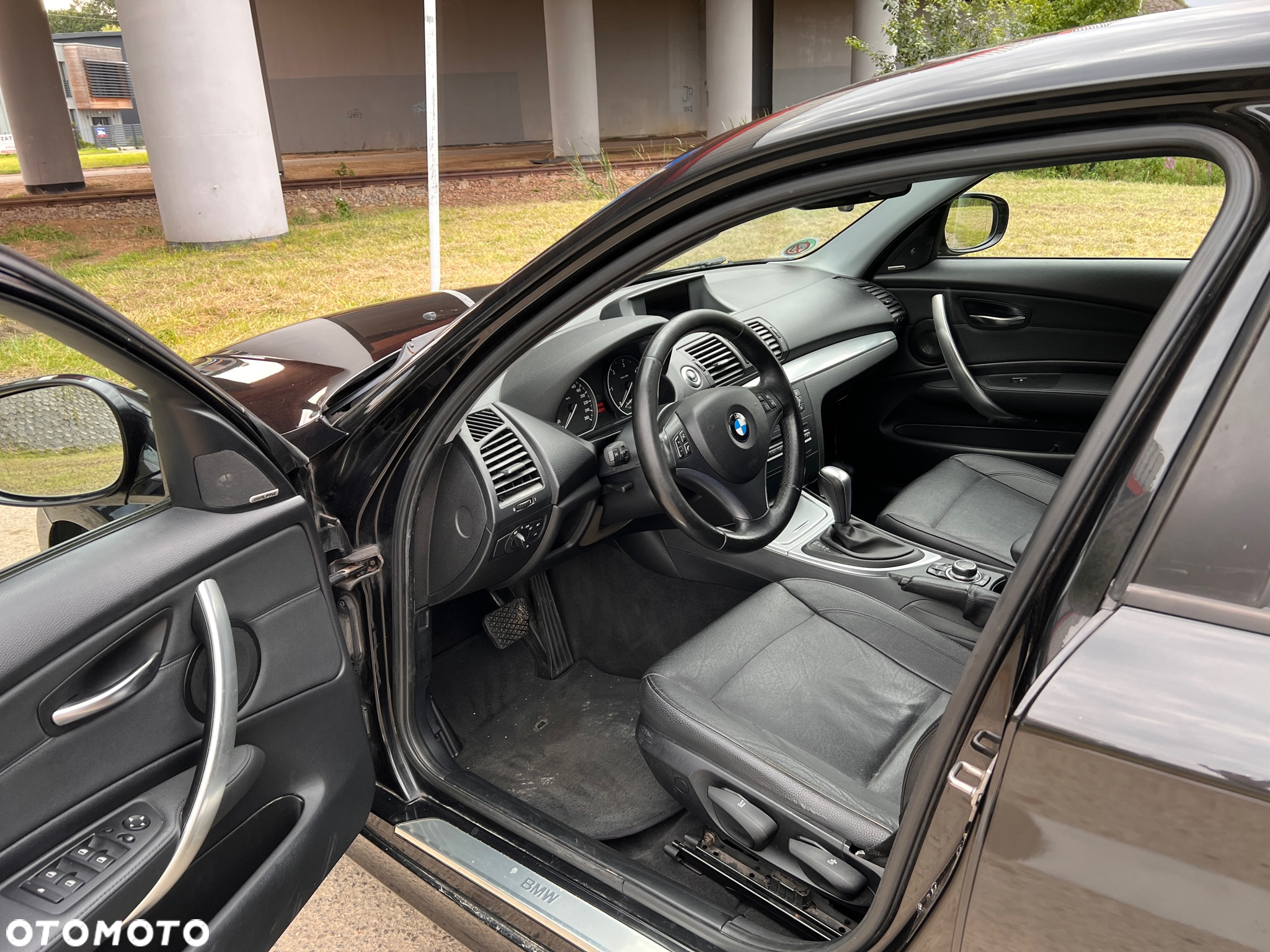 BMW Seria 1 123d DPF - 23