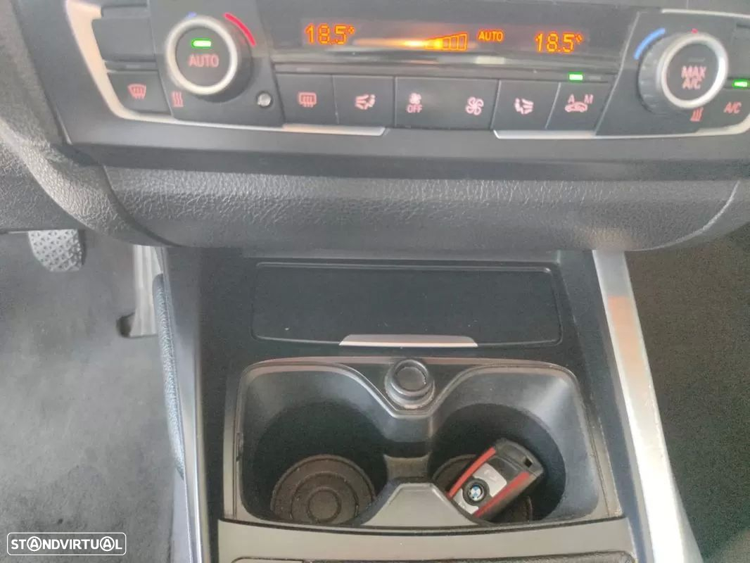 BMW 116 d EDynamics Line Sport - 32