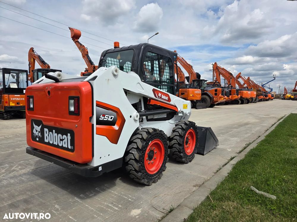 Bobcat S510, NOU 2025, ridica 810kg la 2,7t, ANVELOPE PLINE, Aer conditionat, usa cabina, motor Kubota 50CP, sist hidraulic suplimentar, cupa 1mc, furci, posibilitate leasing 5 ani-PROMOTIE 41.900 EUR+Tva - 3