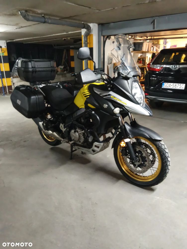 Suzuki V-STROM - 12