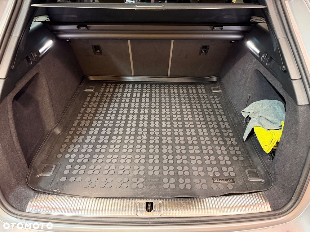 Audi A4 Avant 2.0 TDI - 16