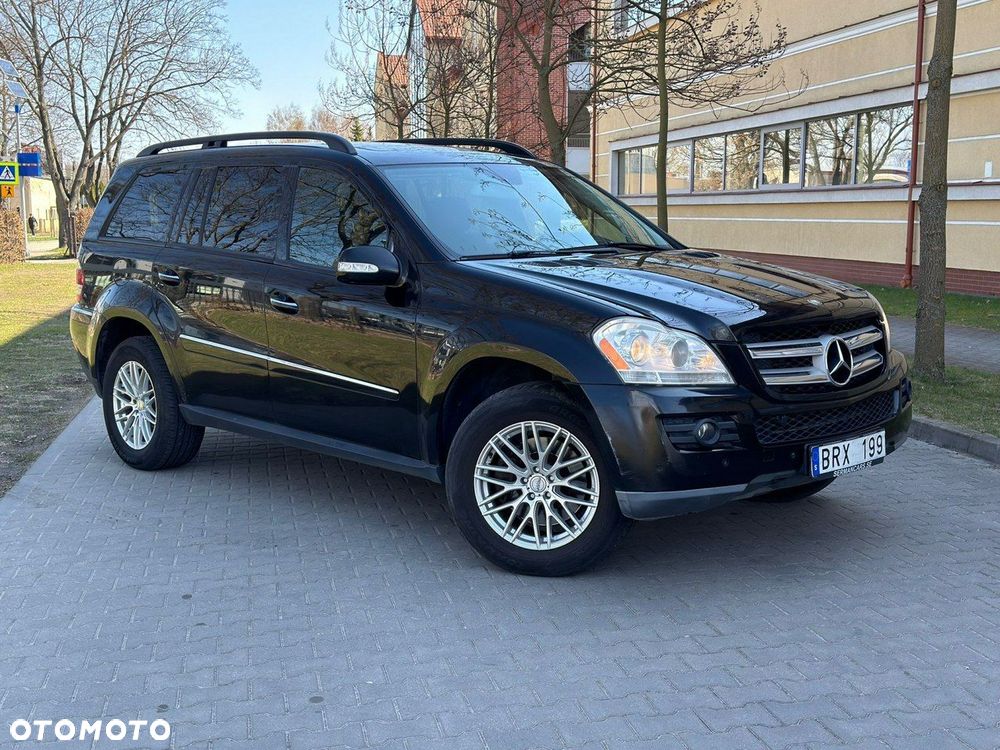 Mercedes-Benz GL - 11