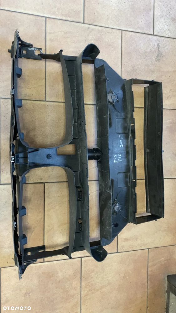 PAS PRZEDNI BMW F15 F16 LEKKO USZKODZONY - 1