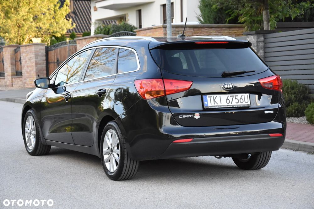 Kia Ceed 1.6 GDI ISG Dream-Team Edition - 8