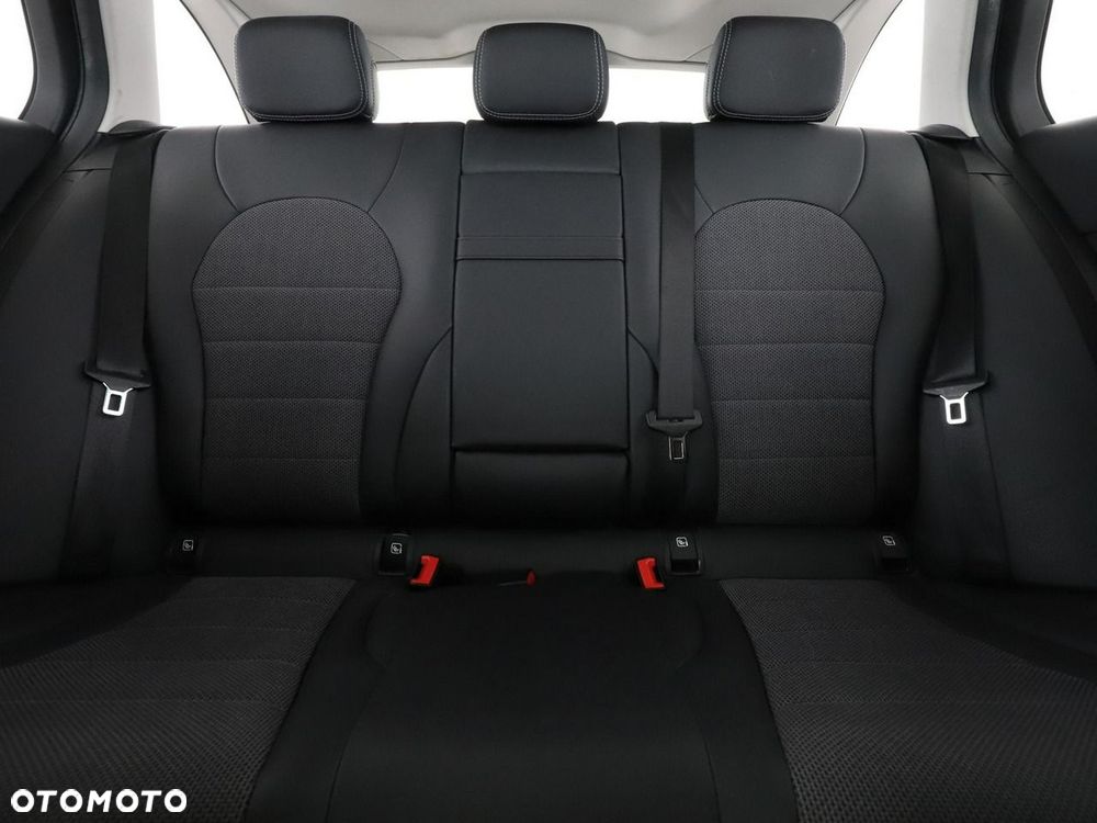 Mercedes-Benz Klasa C 200 9G-TRONIC Avantgarde - 19