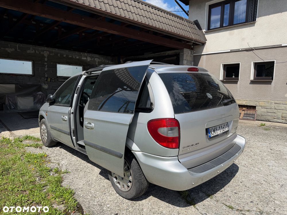 Chrysler Voyager LE 2.5L TD - 3