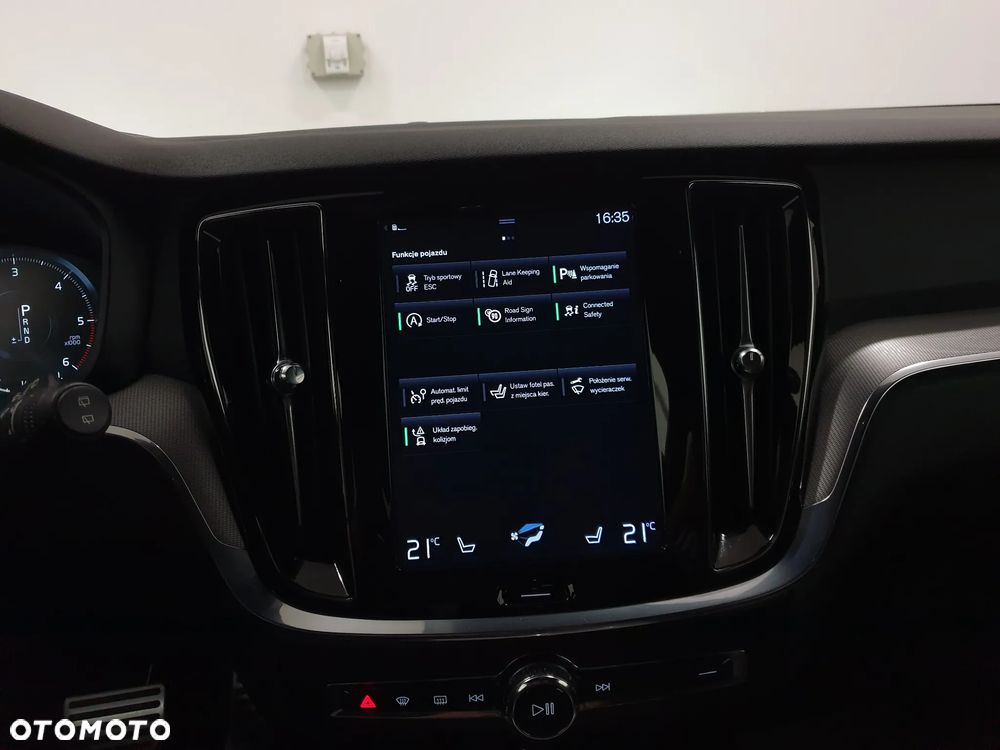 Volvo V60 D3 Geartronic R-Design - 23