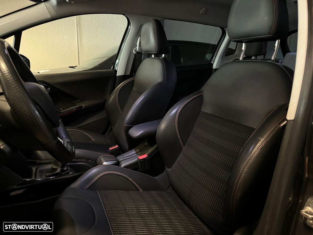 Peugeot 2008 PureTech 130 Stop&Start GT-Line Edition - 21