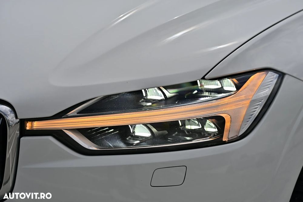 Volvo XC 60 D5 AWD Geartronic Inscription - 35