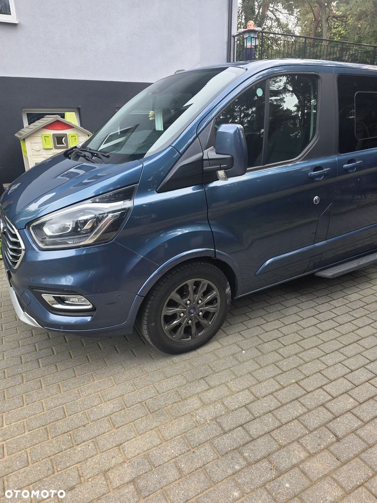 Ford Tourneo Custom - 16